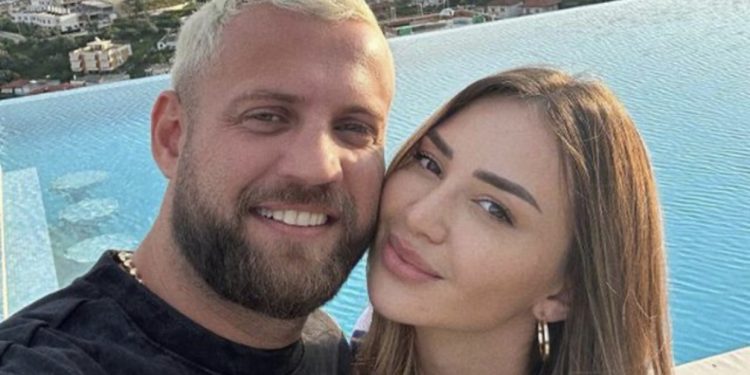 Luizi i dedikoi një tjetër këngë, ja si reagoi Kiara Tito