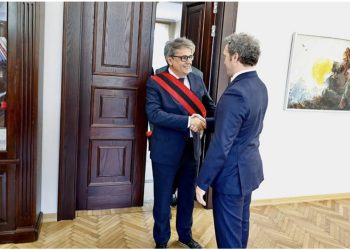 Një shembull nga Shkodra! Bardh Spahia i dorëzon detyrën Benet Becit