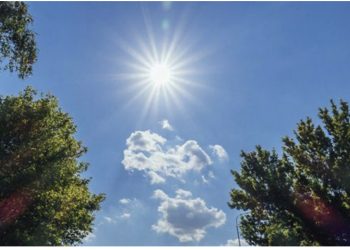 Kthjellime, vranësira dhe temperatura të larta, si do jetë moti sot