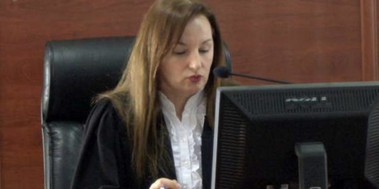 I vidhet banesa gjyqtares Shpëtime Pitaku