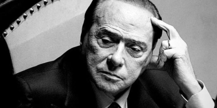 PROFIL/ Berlusconi në biznes, politik dhe dashuri, mirupafshim ‘KAVALIER’!