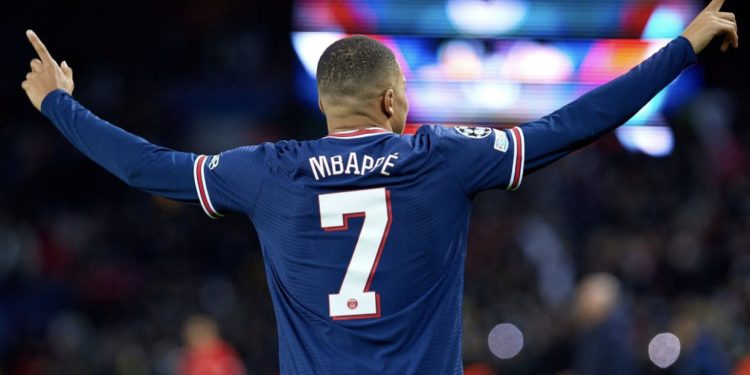 “L’Equipe” ndez situatën: Real Madrid gati të ofrojë 200 milionë euro për Mbappe