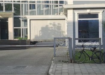 SPAK e kërkonte në Durrës, vetëdorëzohet në drejtorinë e policisë së Tiranës Vangjush Dako