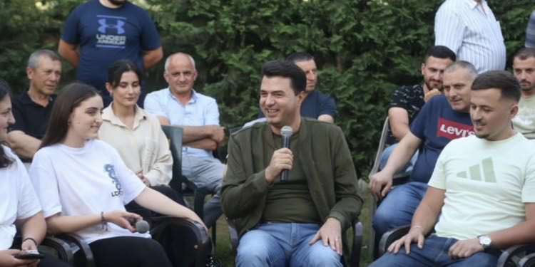 Basha: Sali ule thikën dhe trego pasurinë