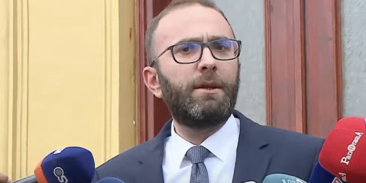A po rikthehet Lulzim Basha në Partinë Demokratike? Si përgjigjet Gazment Bardhi