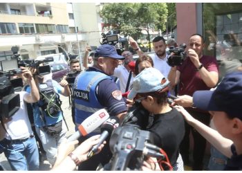 VIDEO/ Pse e filmuat Safetin? Momenti kur “69”-ta e Gjicit del nga gjyqi