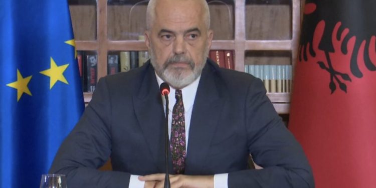 Rama: S’bëjmë dot mbledhje si UFO e as teatër! Kosova të çlirojë të ngujuarin e vetëvendosur!