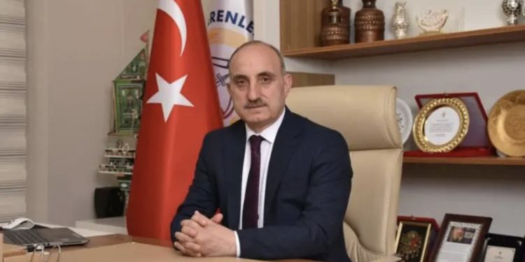 Po punonte në zyrë, ndërron jetë kryebashkiaku turk