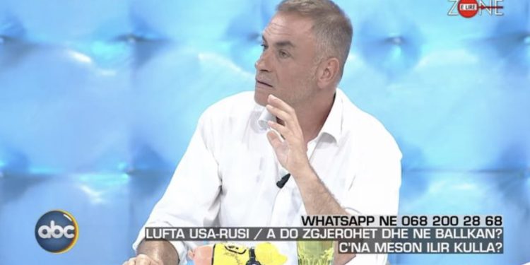 FOTO/ Arian Çani i surprizon të gjithë, vishet me të bardha për herë të parë në 20 vjet. Po pse?