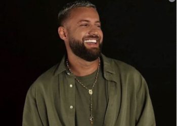 Një vajzë ka bërë tatuazh shprehjen e famshme të Luizit dhe këngëtari mbetet pa fjalë