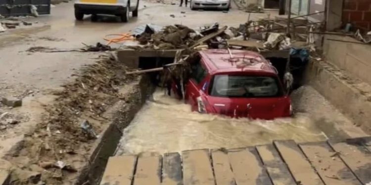 FOTO/ Përmbytjet në Kosovë, pamje nga shtëpia e 2 viktimave në Pejë