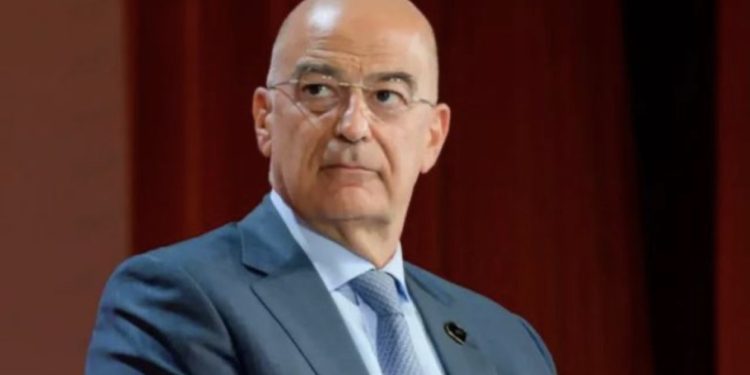 Dendias “kërcënon” Shqipërinë: Shkoni në BE vetëm nëse respektoni rregullat