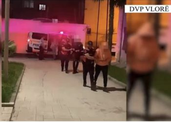 EMRAT/ Shpërndanin kokainë dhe kanabis nëpër ambiente festive në Dhërmi, në pranga 3 të rinj!