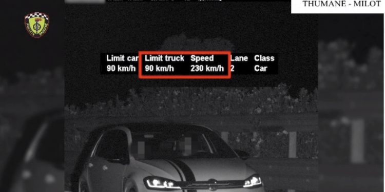 VIDEO/ “Çmenden” shoferët, kapen me shpejtësi nga 154 deri në 230 km/h në rrugët e Shqipërisë