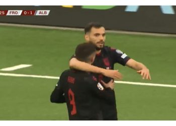 GOOOOL/ Asani dhe Bajrami kalojnë në avantazh Shqipërinë