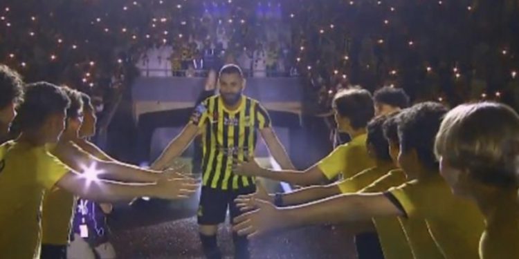 VIDEO/ Prezantimi madhështor i Benzemas te Al-Ittihad!