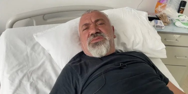 Si u dhunua drejtori në Delvinë? 54-vjeçari rrëfen ngjarjen nga spitali