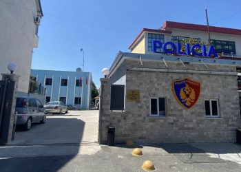 EMRI/ E shpallur në kërkim për mashtrim, kapet 43 vjeçarja në Krujë