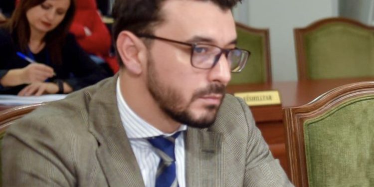 Pasi largoi Ardian Celën, Balluku vendos të besuarin e saj në krye të OSHEE