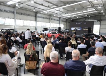 Ankandi i parë/ Targat e personalizuara, 430 mijë lekë për ‘ZZ77ZZ’ dhe ‘1K1NG’!