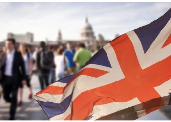 Emigracioni i paligjshëm në Angli, 10,000 mbërritje me gomone që nga fillimi i vitit