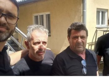 U liruan pas 12 ditësh, publikohet fotoja e parë e 3 policëve kosovarë