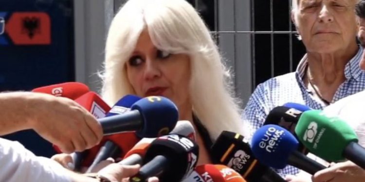 “Ka një fëmijë të mitur dhe nënën e sëmurë”, avokatja e Alma Kaçit: Është i vetmi person që sjell të ardhura në shtëpi