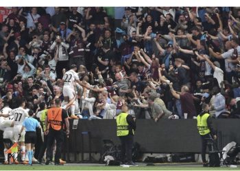 West Ham fiton Conference League, mposht në limit Fiorentinën