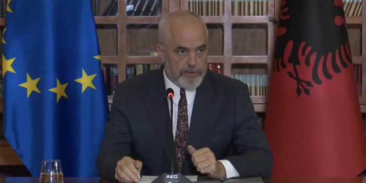 Rama thyen heshtjen për rrëmbimin e tre policëve të Kosovës: Po presim fjalën e KFOR-it