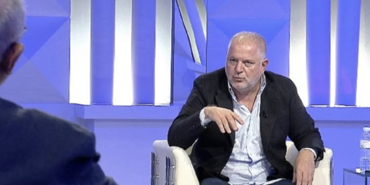 Baton Haxhiu: Edi Rama, shpëtimtari i Kosovës në këtë moment. I dha Kurtit 72 orë frymëmarrje politike