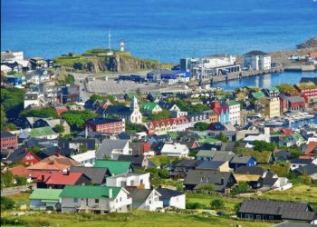 Aventura e kombëtares kuqezi në Ishujt Faroe, aty ku ka më tepër dele sesa njerëz…