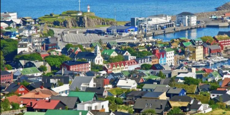 Aventura e kombëtares kuqezi në Ishujt Faroe, aty ku ka më tepër dele sesa njerëz…