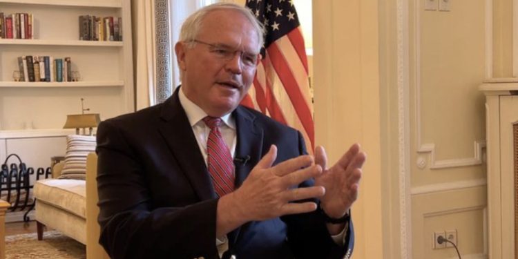 Ambasadori amerikan në Beograd: Kemi probleme me kryeministrin Kurti