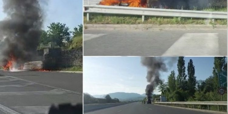 Digjet makina te TEG-u, përfshihet nga flakët