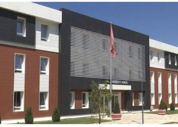 S’ka studentë, Universiteti i Korçës bashkohet me atë të Tiranës