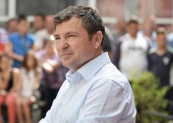 Dosja/ Pallati që “gozhdoi” Dakon, si “mbinë” katet pa leje?