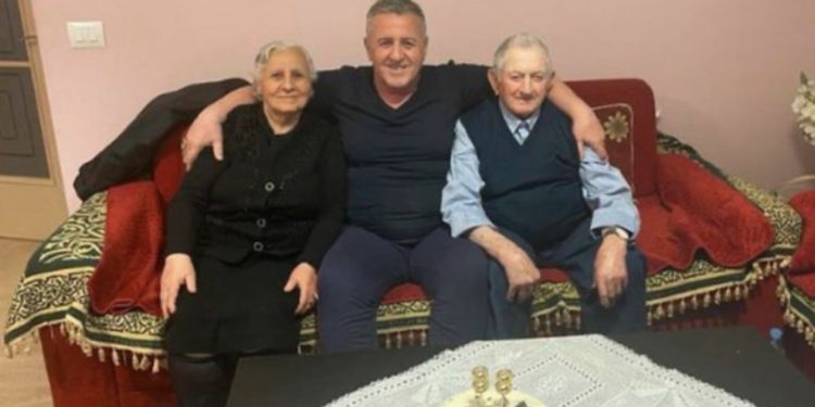 ‘Ku ta dija se do ishte ditëlindja jote e fundit’, Agron Llakaj humb të atin