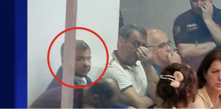 FOTO/ Vangjush Dako brenda kafazit në Gjykatën e Posaçme