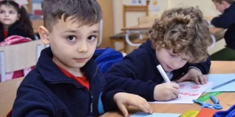 Nis regjistrimi i fëmijëve në klasën e parë, ja procedurat që duhen ndjekur