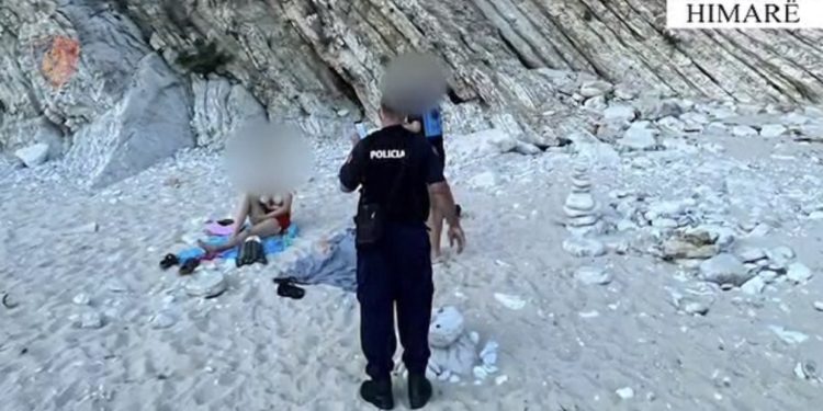 Shpëtohen 2 turistët holandezë në Himarë