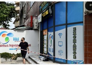 Grabitet me armë një pikë për transferta parash në Tiranë, autori ende i paidentifikuar