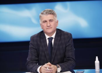 Agron Gjekmarkaj: Ndaloni Bashën të marrë vulën!