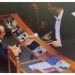Hipokrizia e Lulzim Bashës, në darkë i dhunon deputetët, në mëngjes i shtrëngon duart