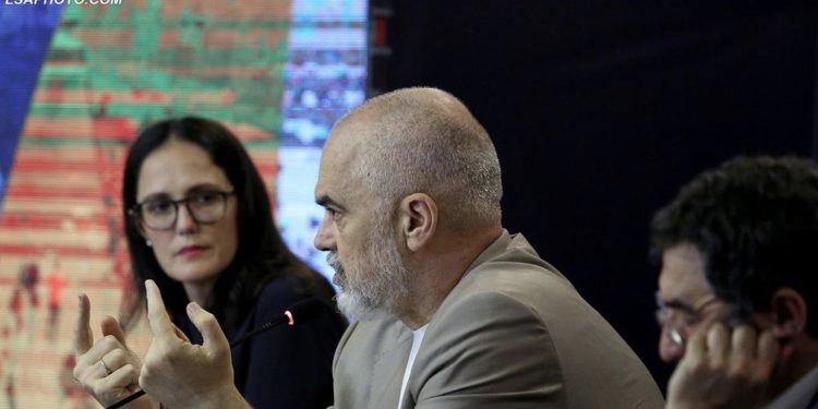 Kur ndodhi dhe si e mori vesh? Prapaskenat e shkarkimit të ministres së Financave!