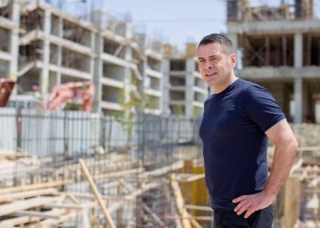 Po ndodh tani/ SPAK kërkon ta arrestoj, Arben Ahmetaj arratiset nga Shqipëria