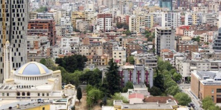 Tregu i pronave arrin një tjetër rekord, shitjet arrijnë në gati 300 milionë euro për tre muaj