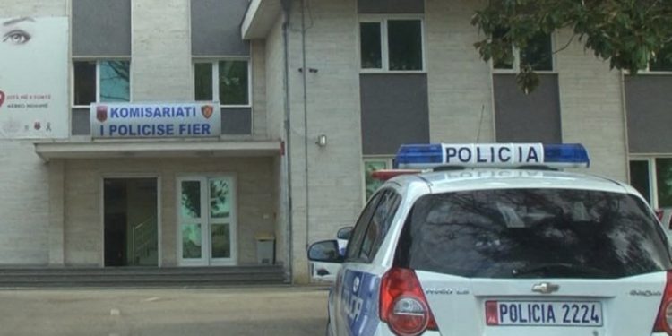 Plagosi me armë 33-vjeçarin në Fier, policia në ndjekje të autorit /Emrat