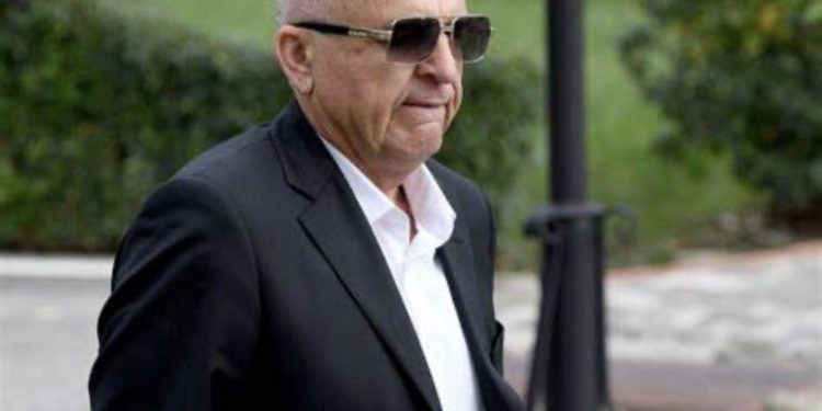 Rrahman Rraja dorëzon dorëheqjen në Kuvend