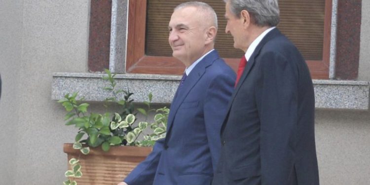 LAJMI I FUNDIT/ Ilir Meta shkon në zyrën e Berishës!