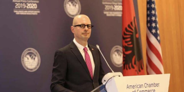 Deklarata e fortë/ Presidenti i Dhomës Amerikane: Korrupsioni është përkeqësuar. Shqipëria, jo-mikpritese për të bërë biznes